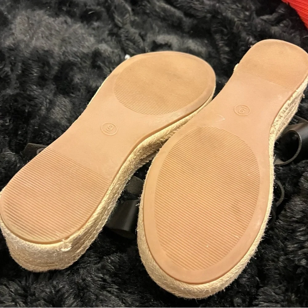 White Mountain Padrig Black Strappy Sandals – Size 9M – Great Condition